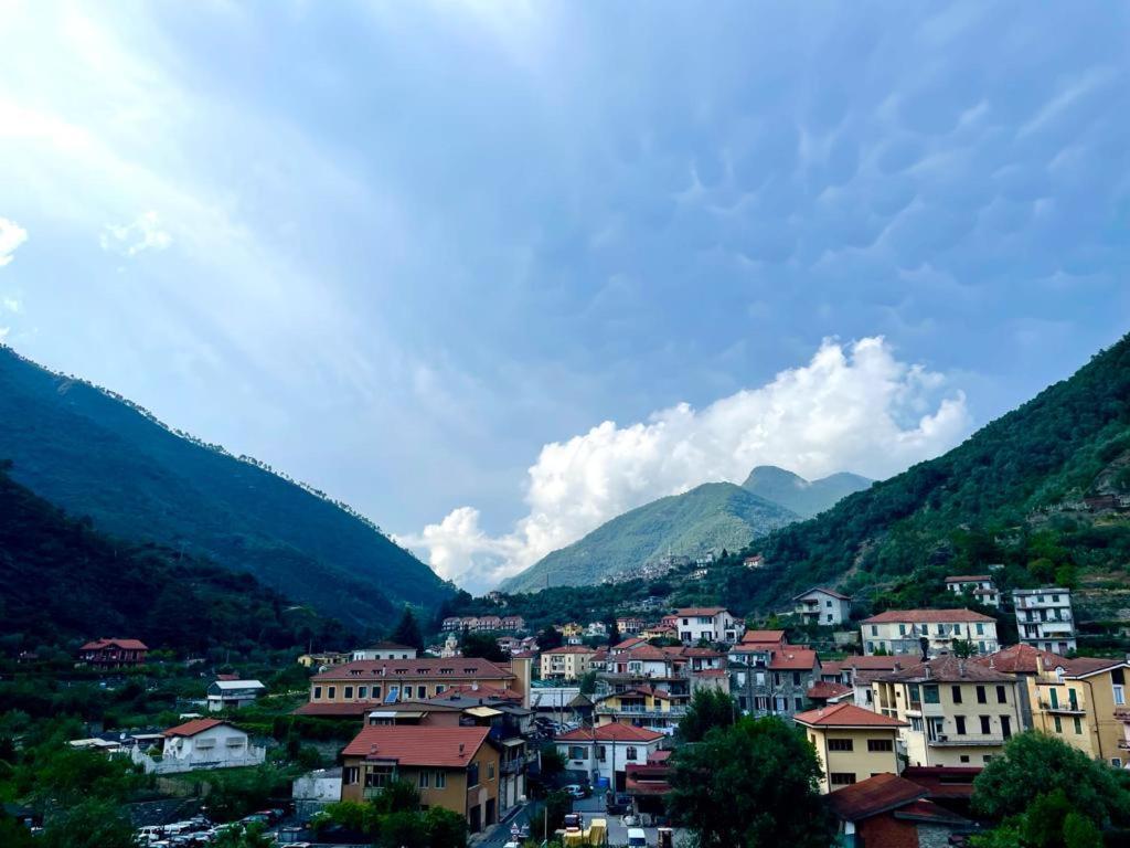 Alloggio U Sportegu Da E Monti A Giaia Badalucco Exterior photo
