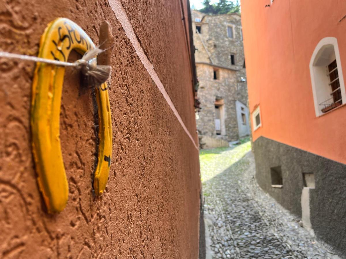 Alloggio U Sportegu Da E Monti A Giaia Badalucco Exterior photo